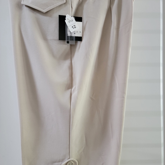 Capri Pants - Picture 7 of 12